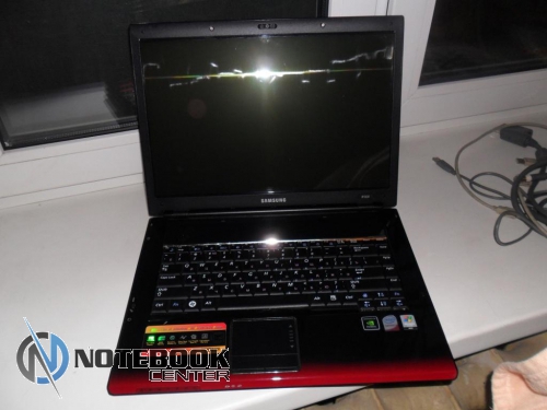  samsung np r560