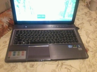 ,  Lenovo IdeaPad Y570